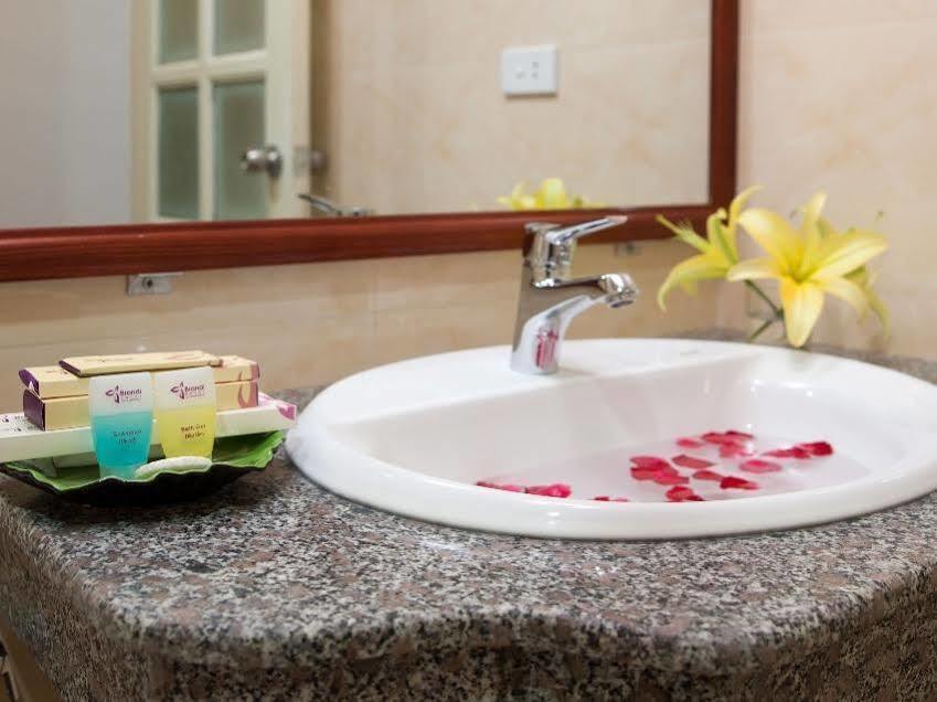 Tu Sakura Hotel Hanoï Extérieur photo