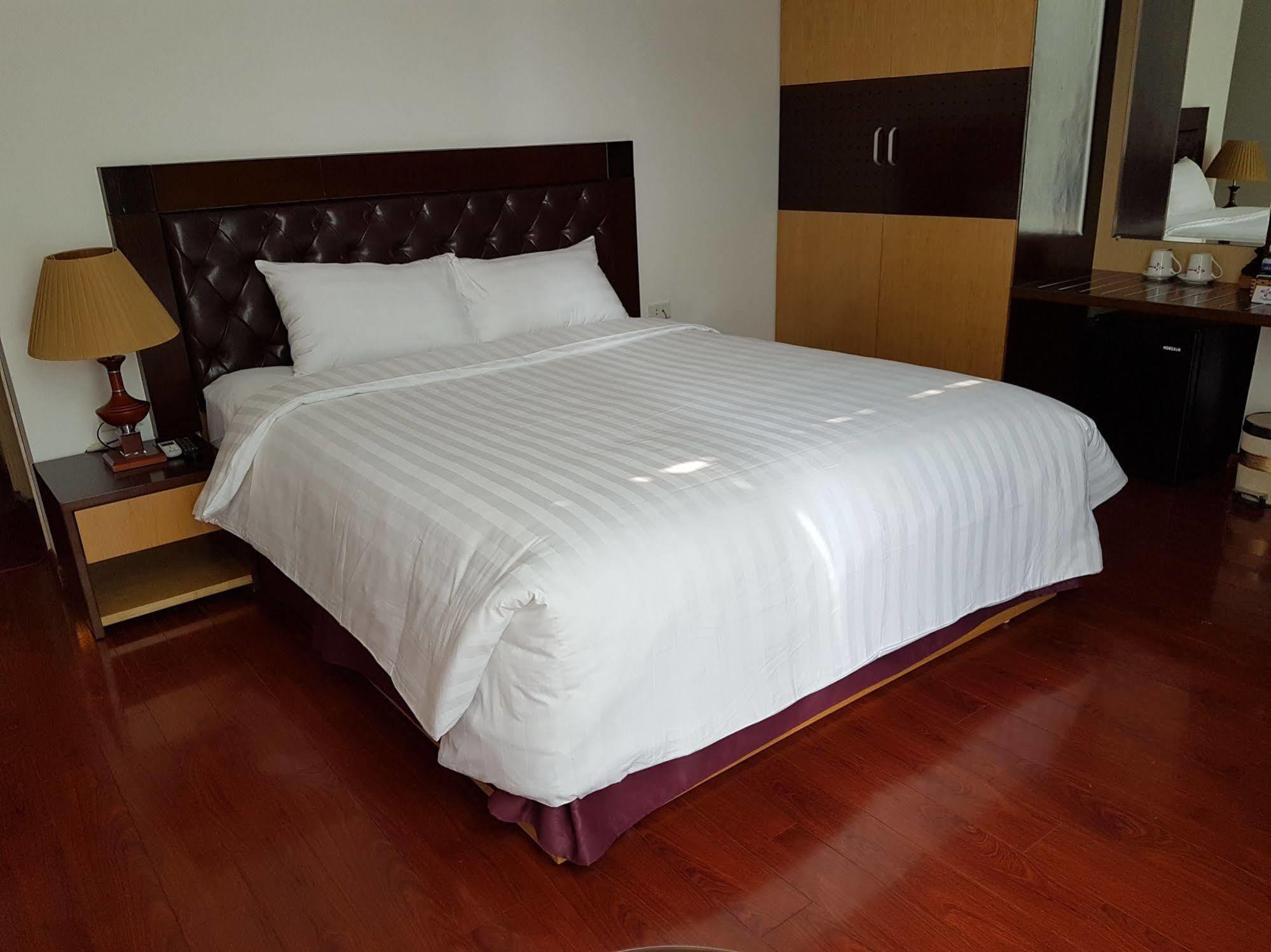 Tu Sakura Hotel Hanoï Extérieur photo